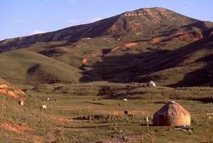 Paesaggio kirghiso