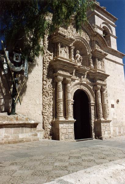 Arequipa : Una chiesa