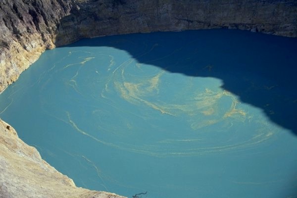 I laghi del vulcano Kelimutu (Flores)